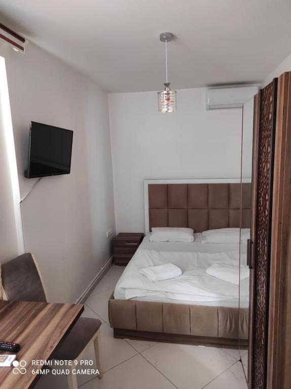 Hotel Heimli Pristina Eksteriør billede